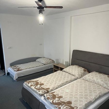 Penzion Vilo Bratislava Buitenkant foto