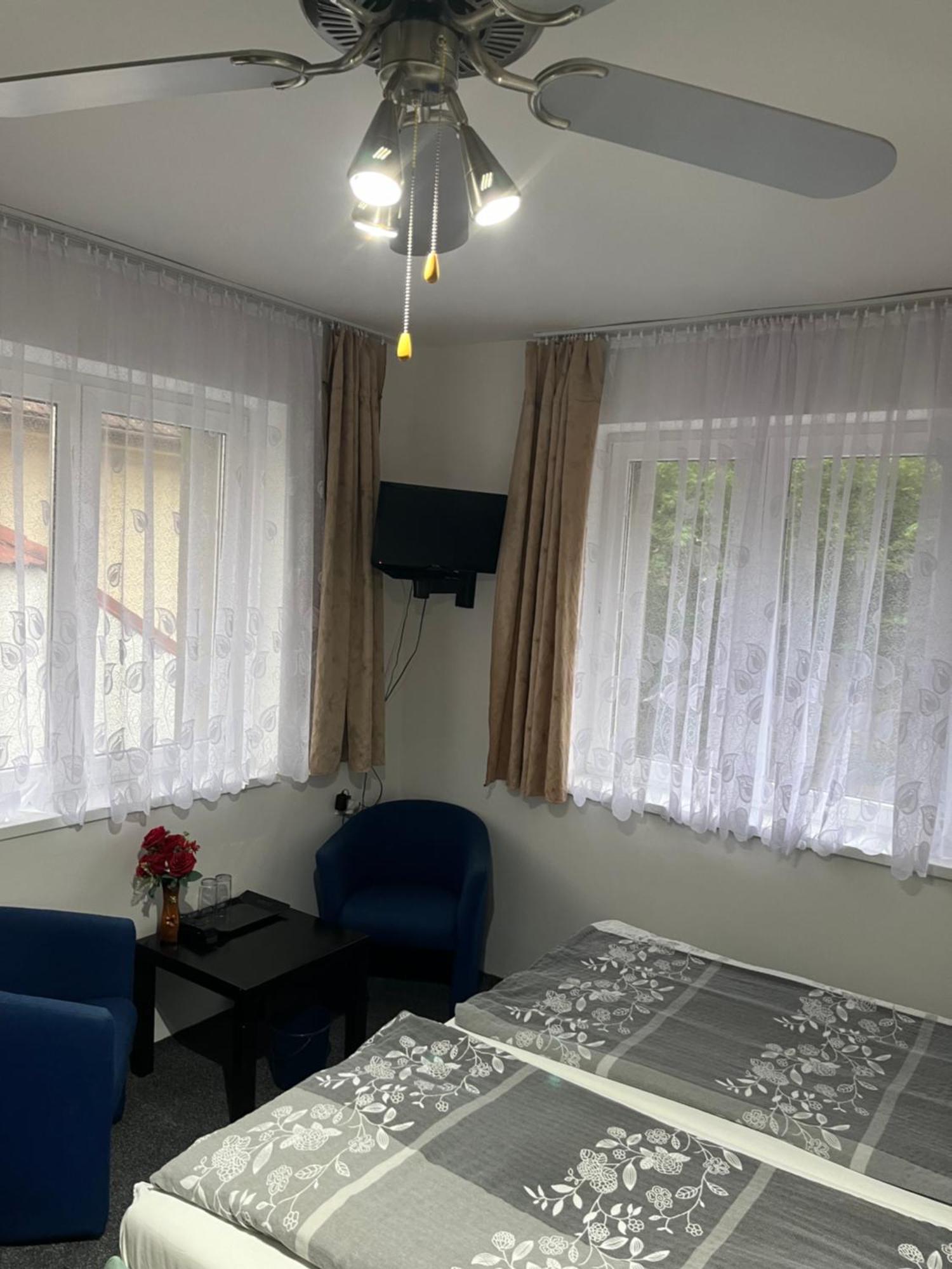 Penzion Vilo Bratislava Buitenkant foto