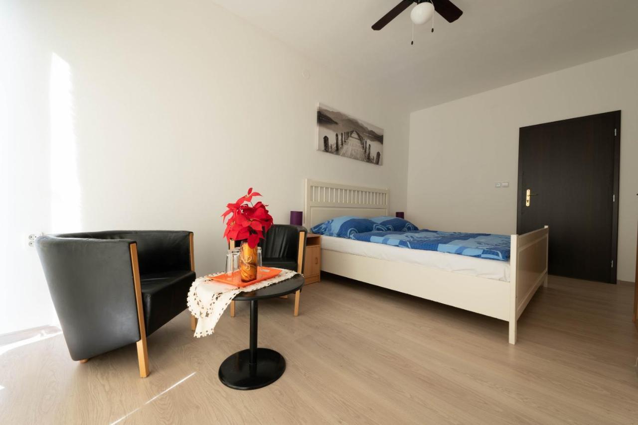 Penzion Vilo Bratislava Buitenkant foto